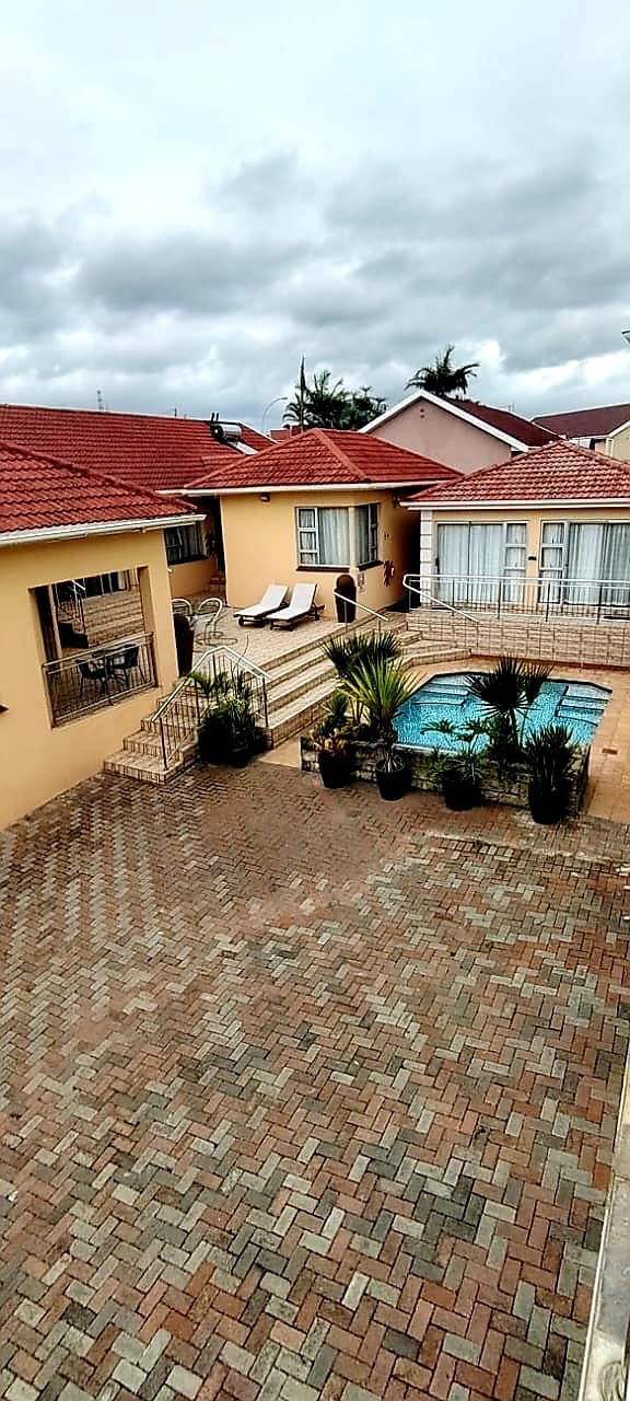 14 Bedroom Property for Sale in Amalinda Eastern Cape